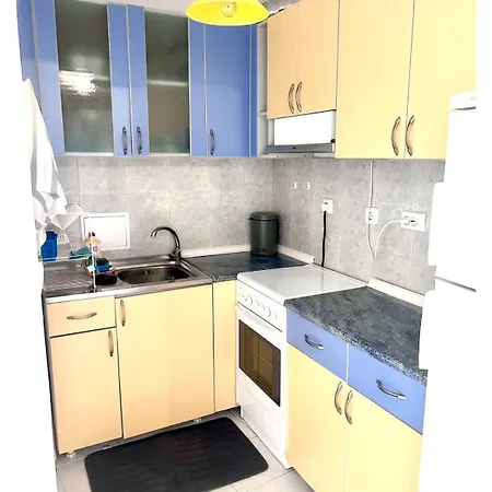 Seaview,parking & Garden 1br Sozopol-beach شقة